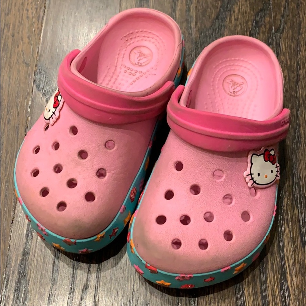 Hello Kitty Crocs sz 8/9